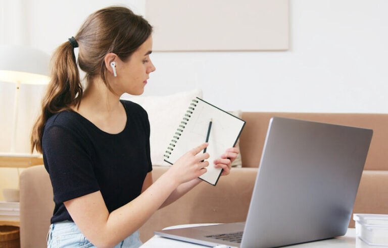 Tutorat Professionnel – Accompagnement visio UX Design, Communication et IA 5 courses10