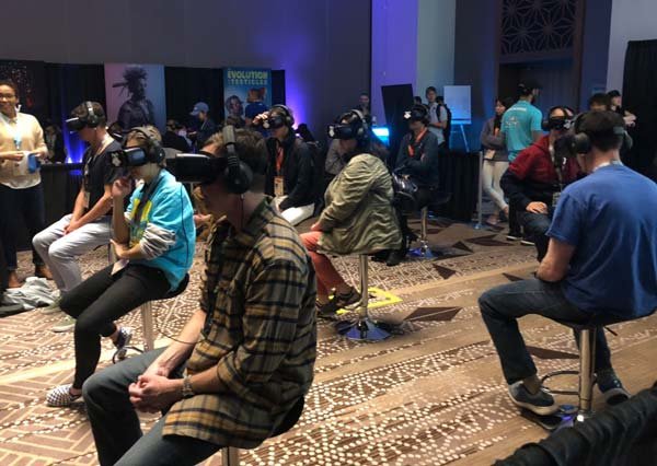 Hélène Zuili – Formatrice, Coach, Conseil & Conférenciere 1 Helene Zuili - atelier de réalité virtuelle